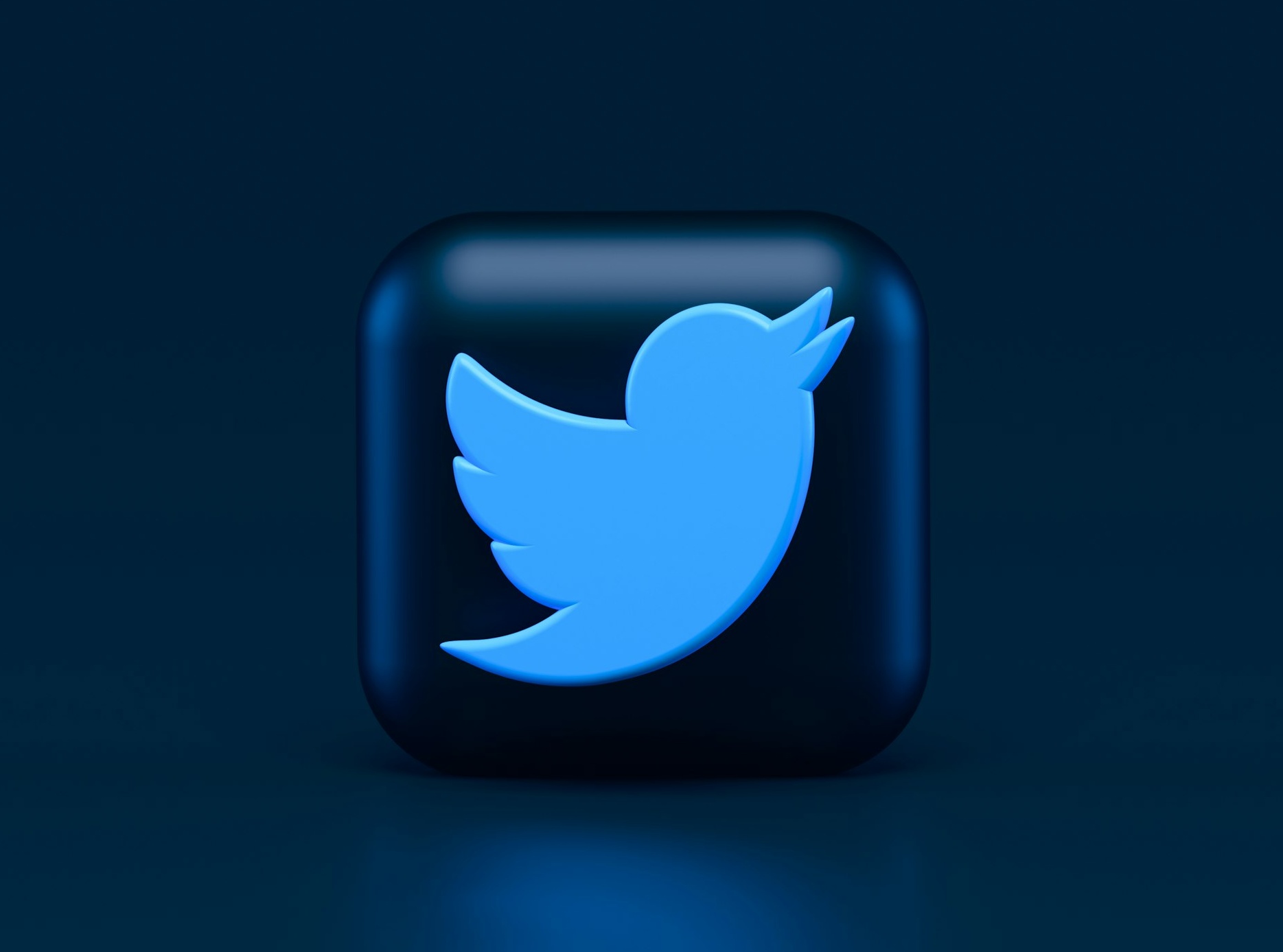 通过Twitter分析工具监控账户数据