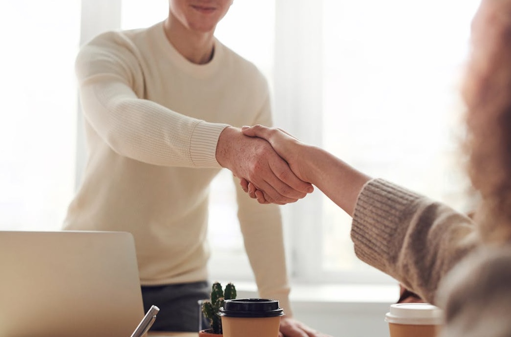 制定能够引发大量评论的YouTube内容策略