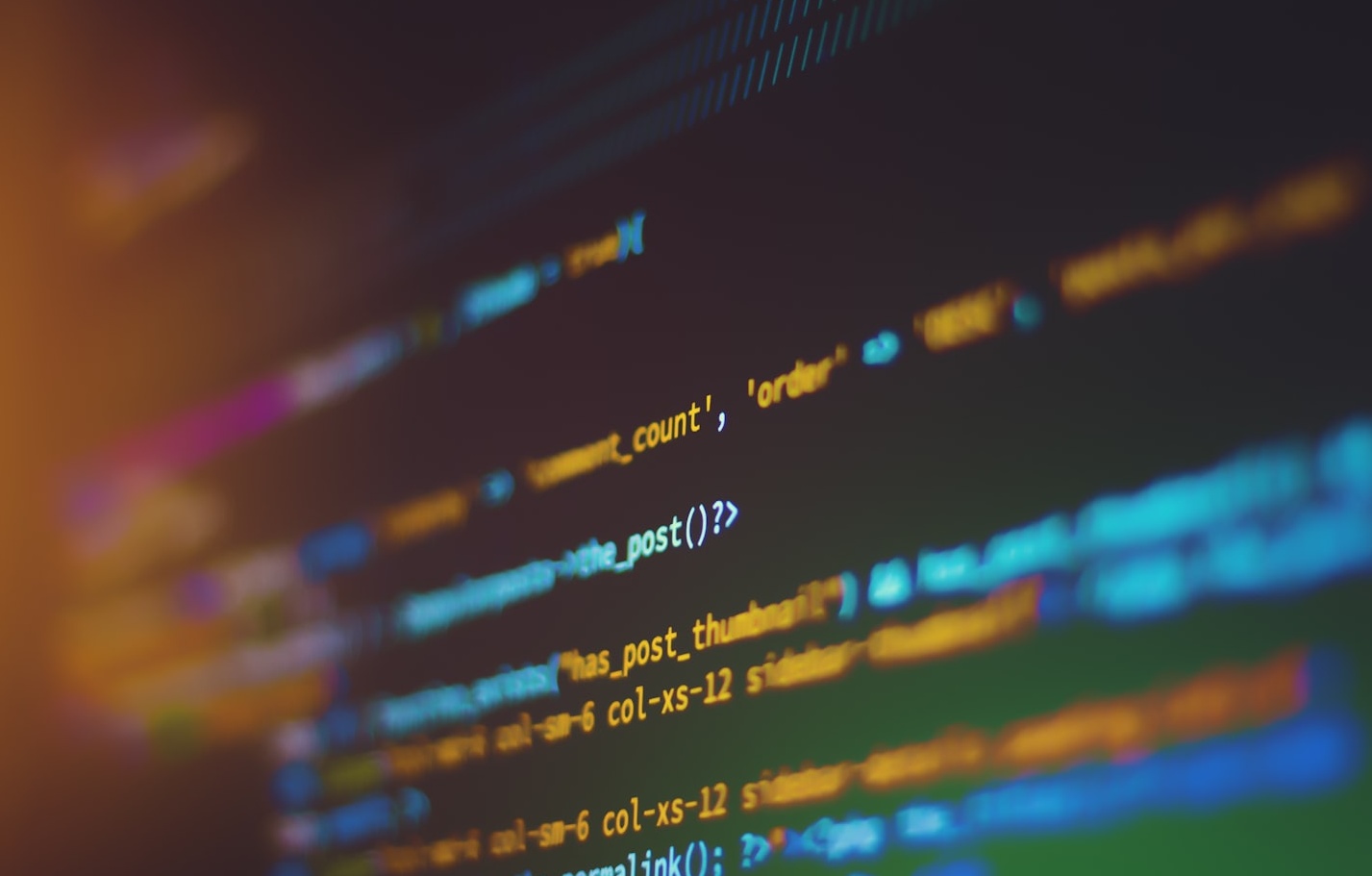 代表复杂算法和数据网络连接的抽象图像