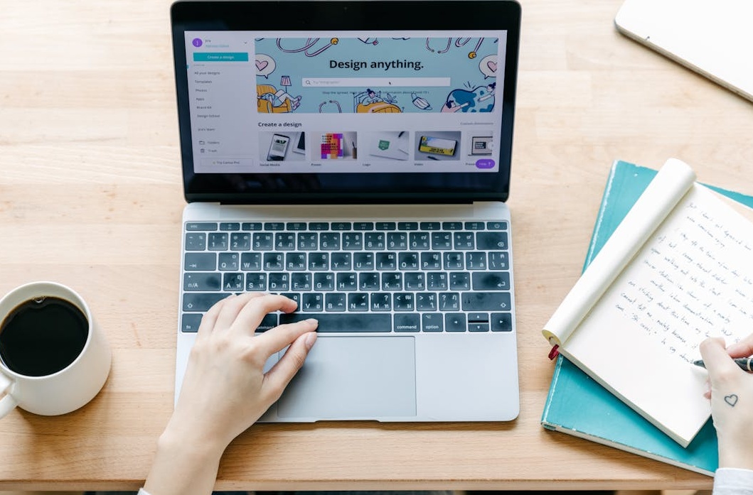 YouTube数据分析图表显示增长趋势