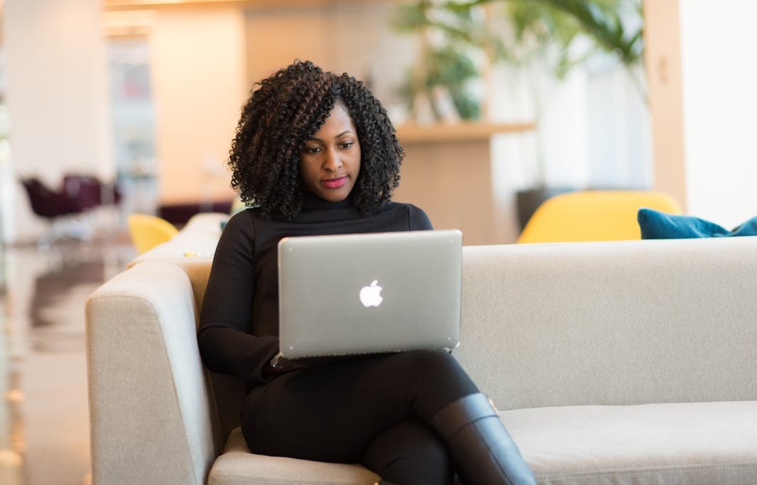 创作者通过YouTube实现盈利