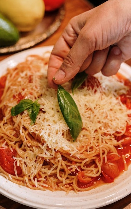 深入解析2025年TikTok推荐算法的核心机制