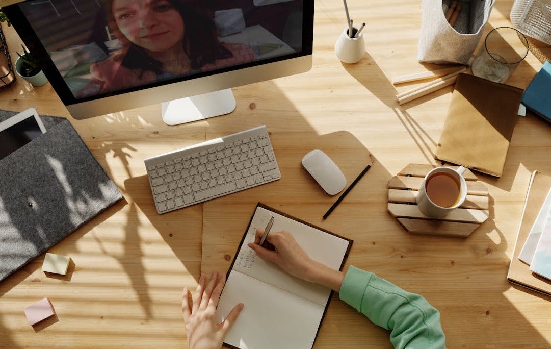 2025年思考如何有效进行Facebook增粉的策略师