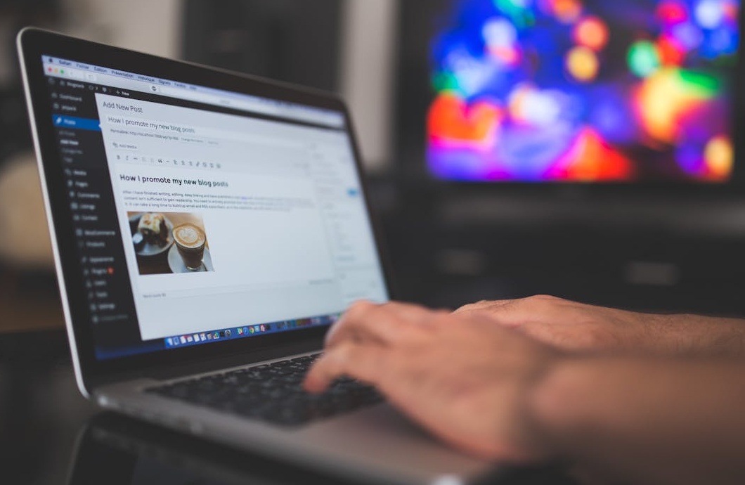 在买脸书粉丝后通过发布高质量的互动内容来最大化营销效果