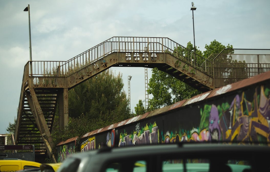 一位创作者因其Instagram视频的成功而感到高兴