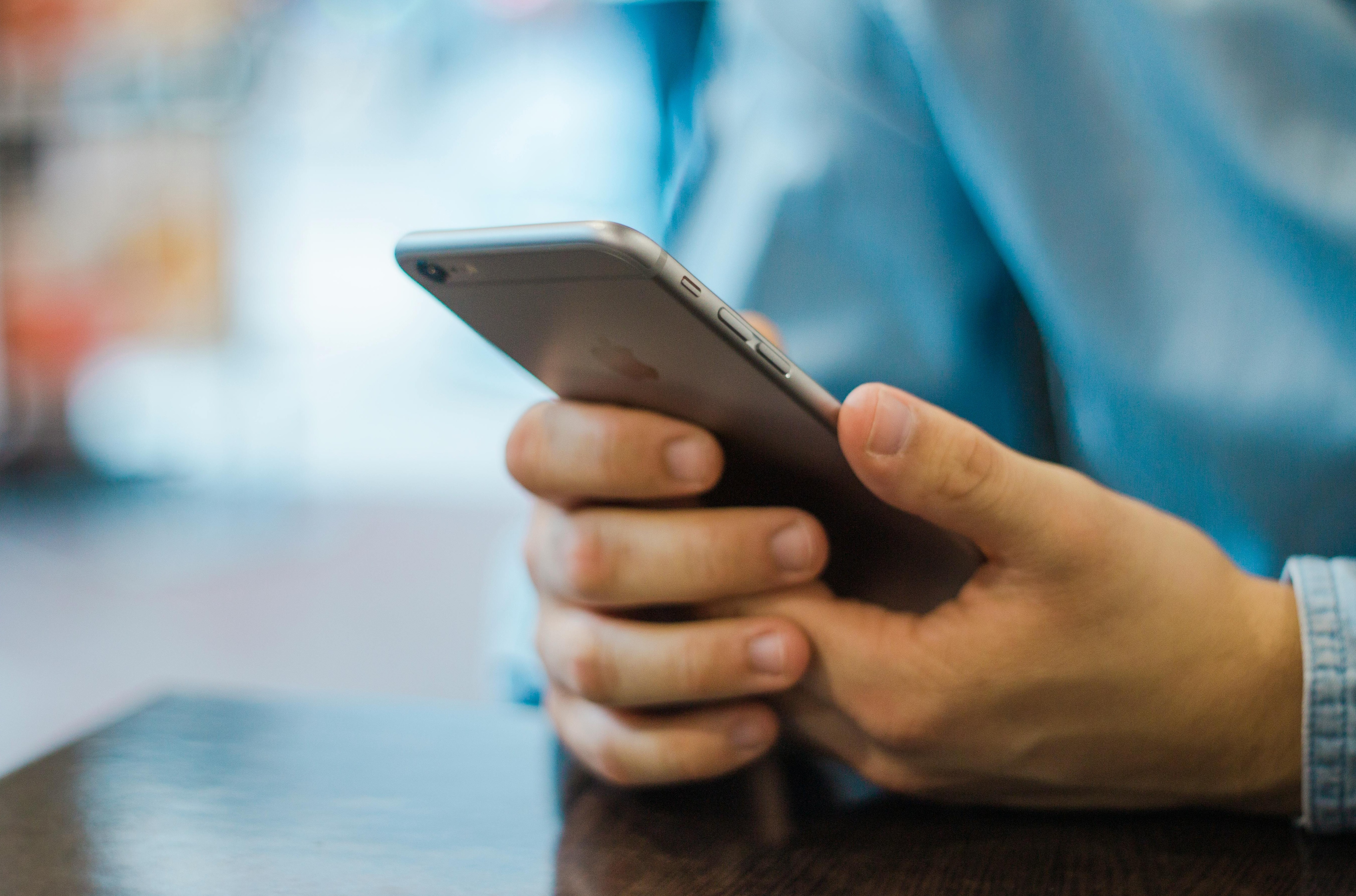 火箭升空,比喻刷tiktok点赞带来的快速增长