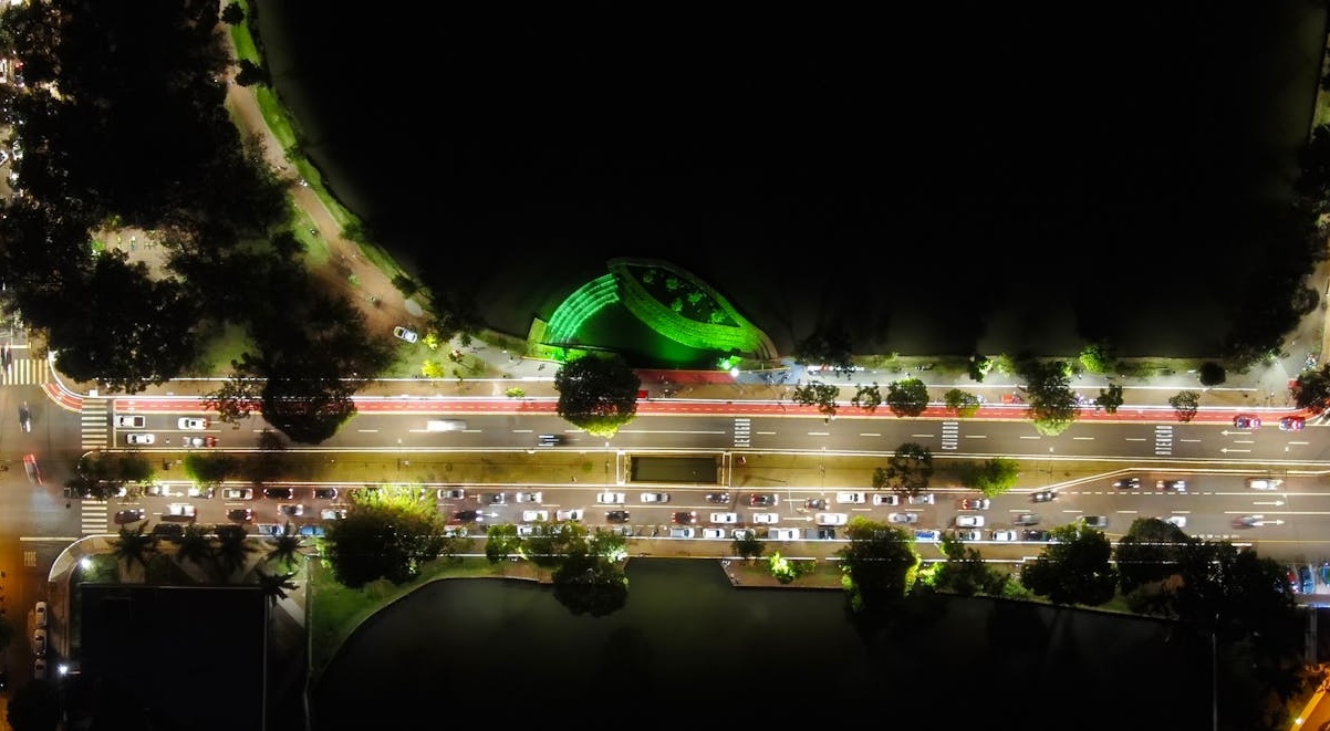 2025年用户在TikTok上浏览充满活力的评论区