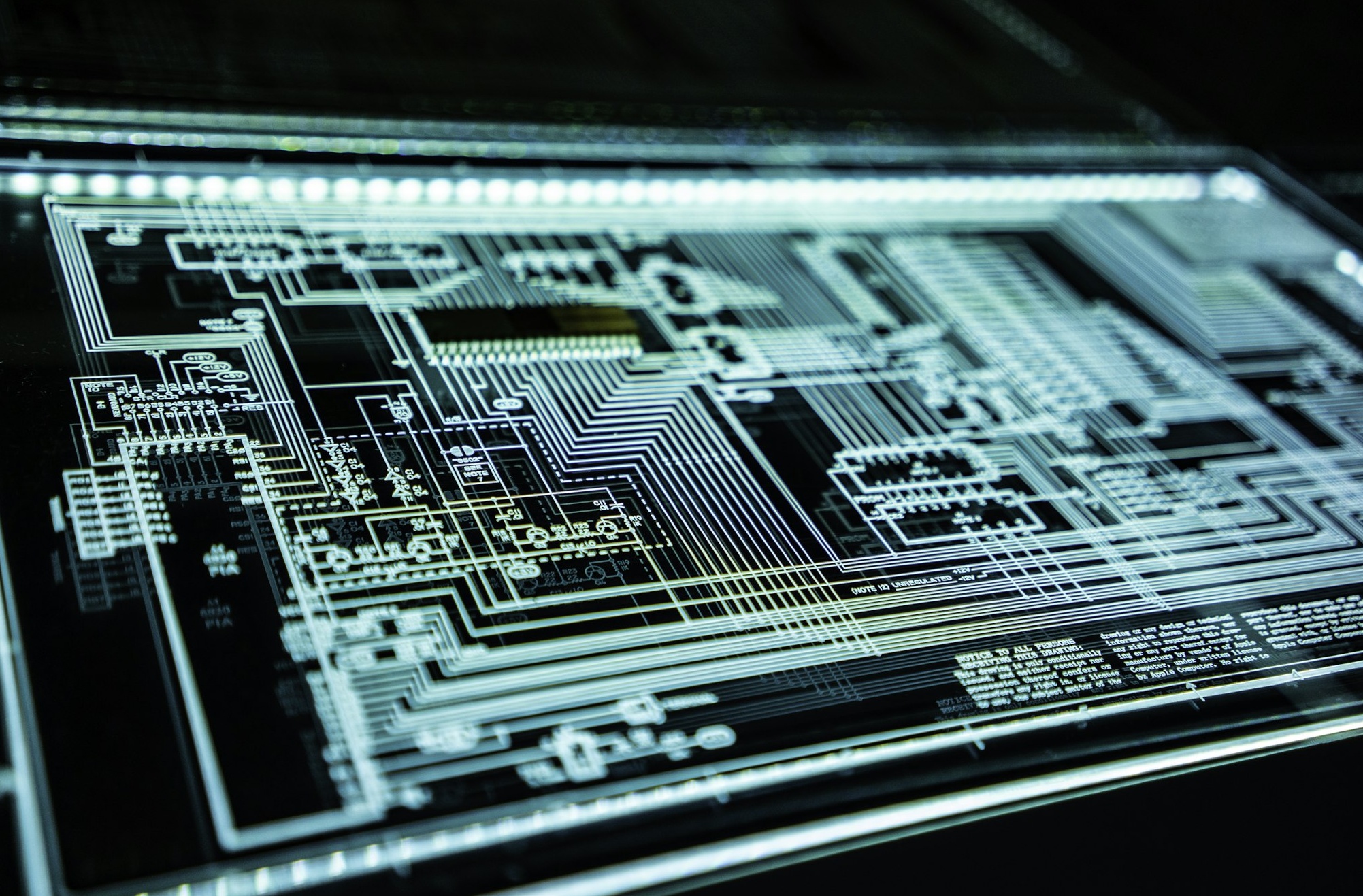 代表安全和信任的数字挂锁图标