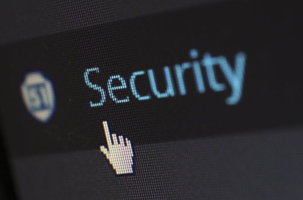 象征为Facebook购买浏览量提供安全可靠服务的标志