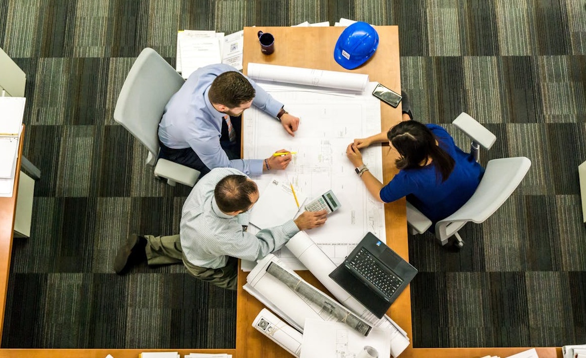 活跃的脸书社群互动界面