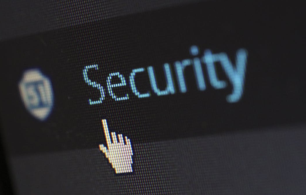 安全可靠的脸书营销服务象征