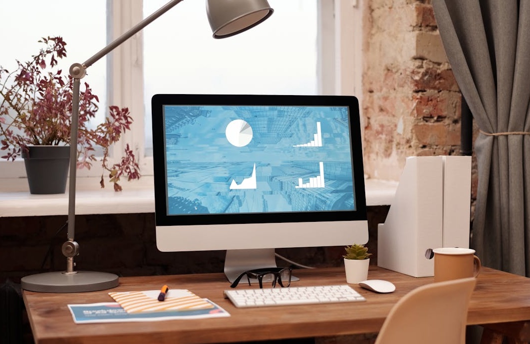 一张显示Instagram账户互动率和覆盖人数持续增长的数据分析图表