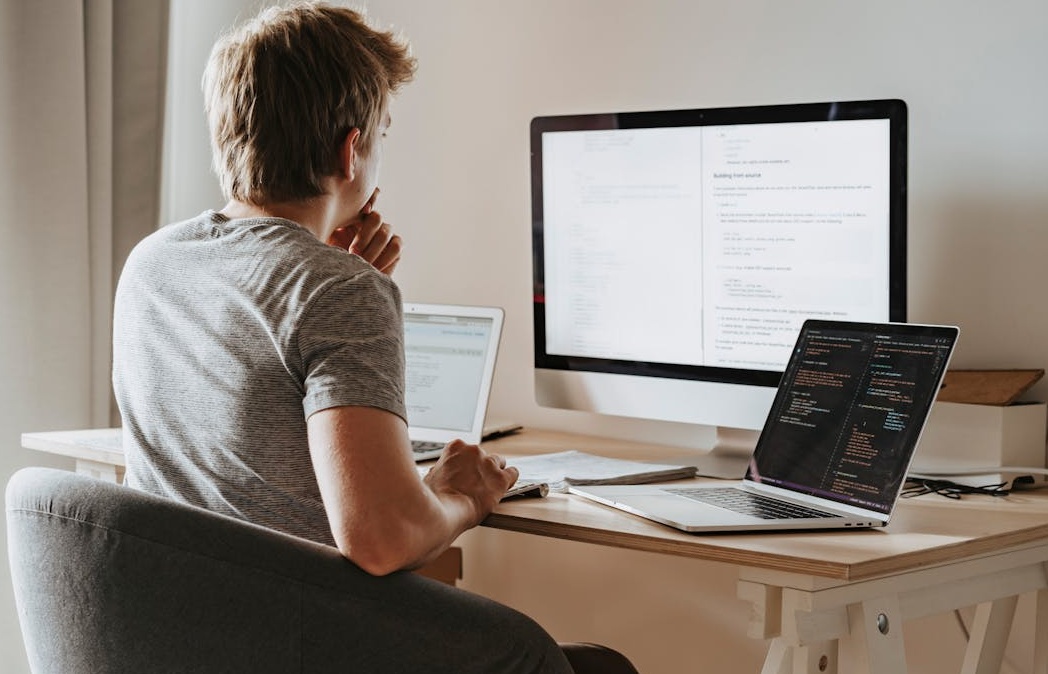 购买成员后通过高质量内容激活社群