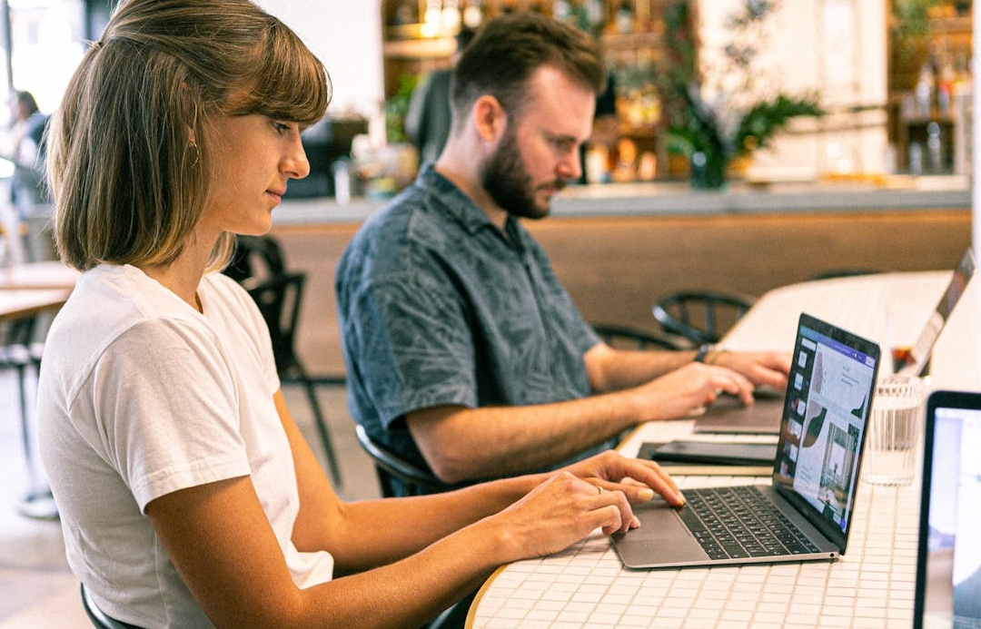 营销团队正在策划优质的Facebook内容策略