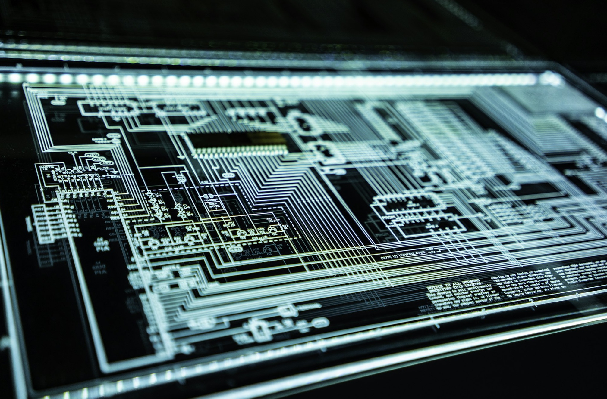 代表网络安全和数据保护的锁形图标