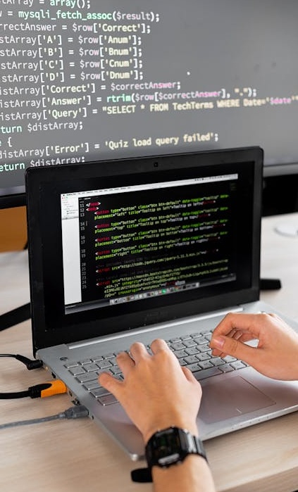 YouTube创作者专注于制作高质量视频内容