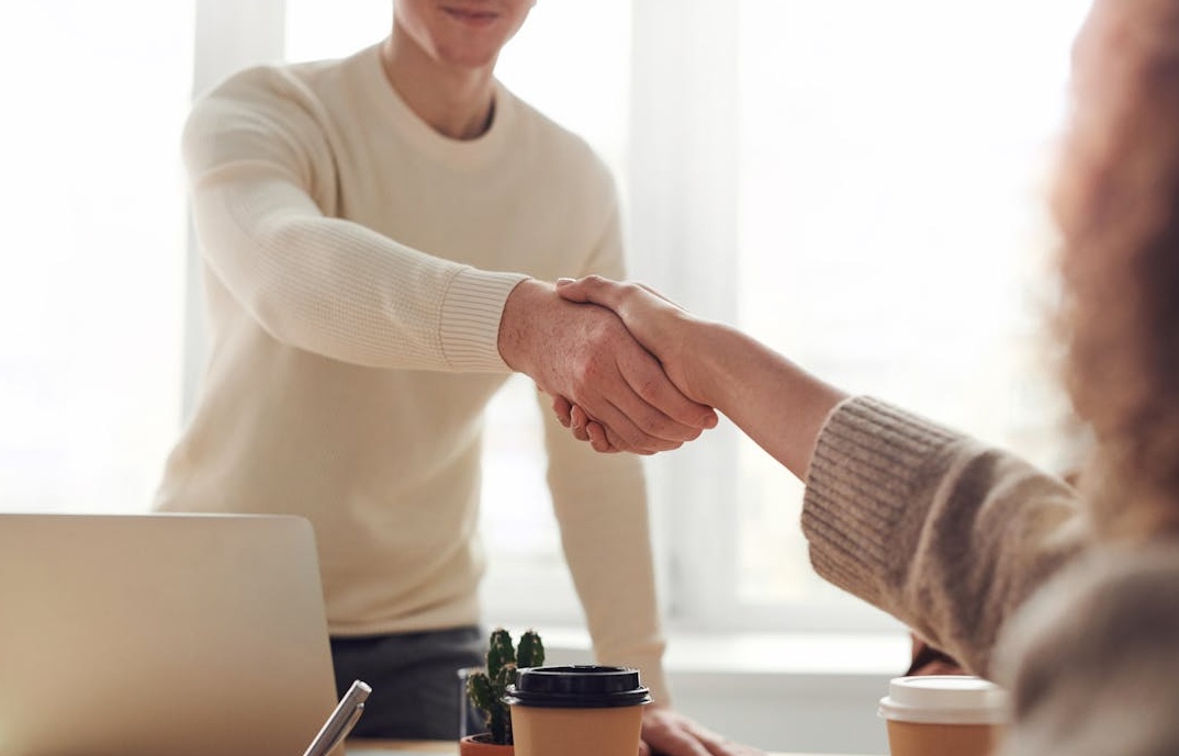 团队正在制定Facebook增长策略