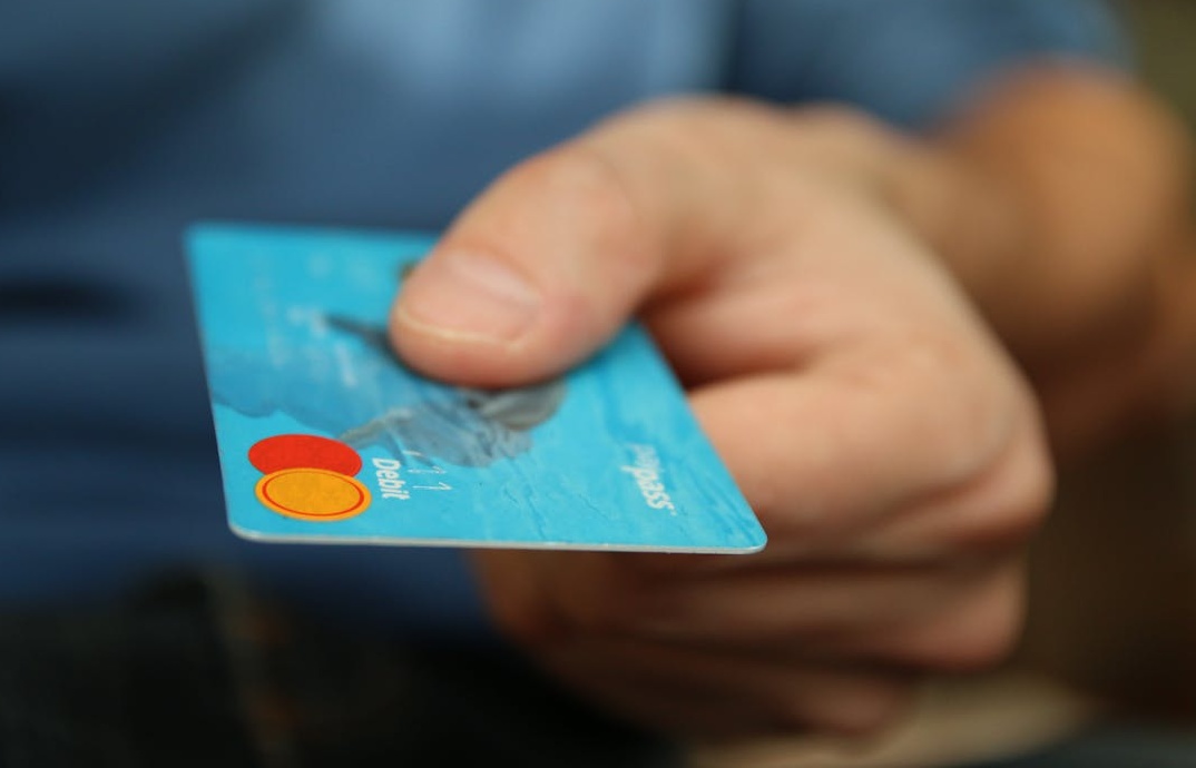 选择安全可靠的Facebook粉丝增长服务