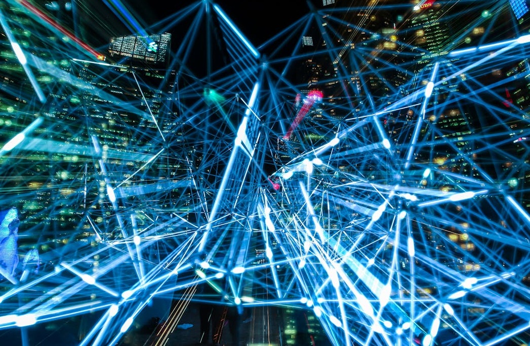 复杂的算法网络示意图，代表Instagram的推荐机制