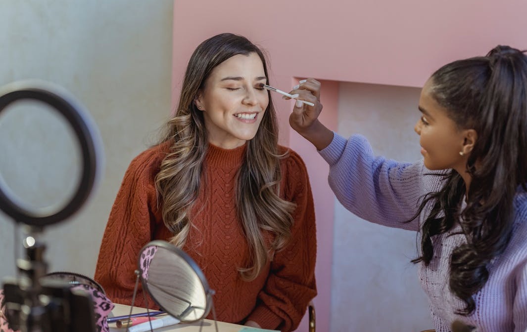 一个图表显示了Facebook粉丝数量的快速增长