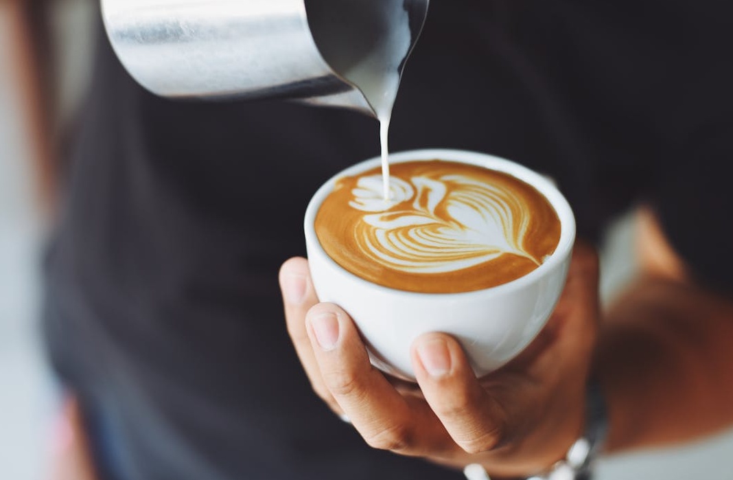 一杯精心制作的匠心咖啡