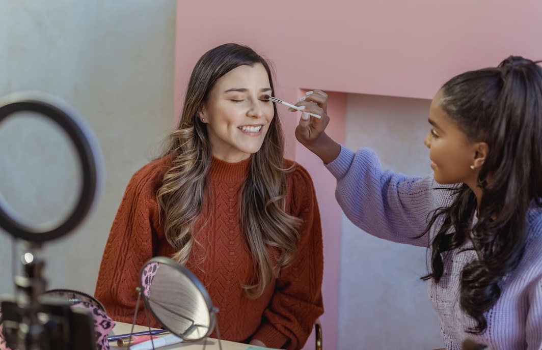 2025年YouTube频道数据分析与增长图表