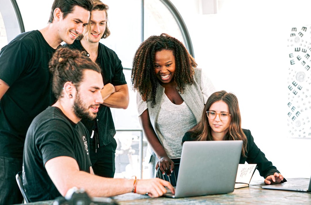 制定2025年TikTok精准评论营销策略