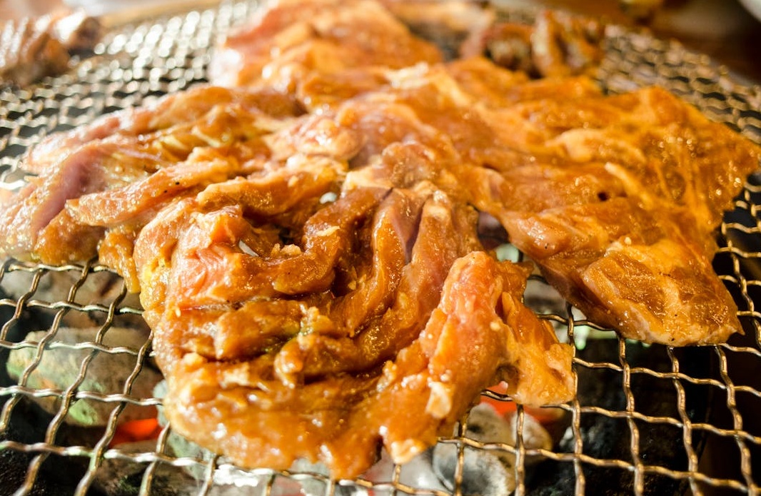 YouTube视频的点赞按钮展示了高互动率