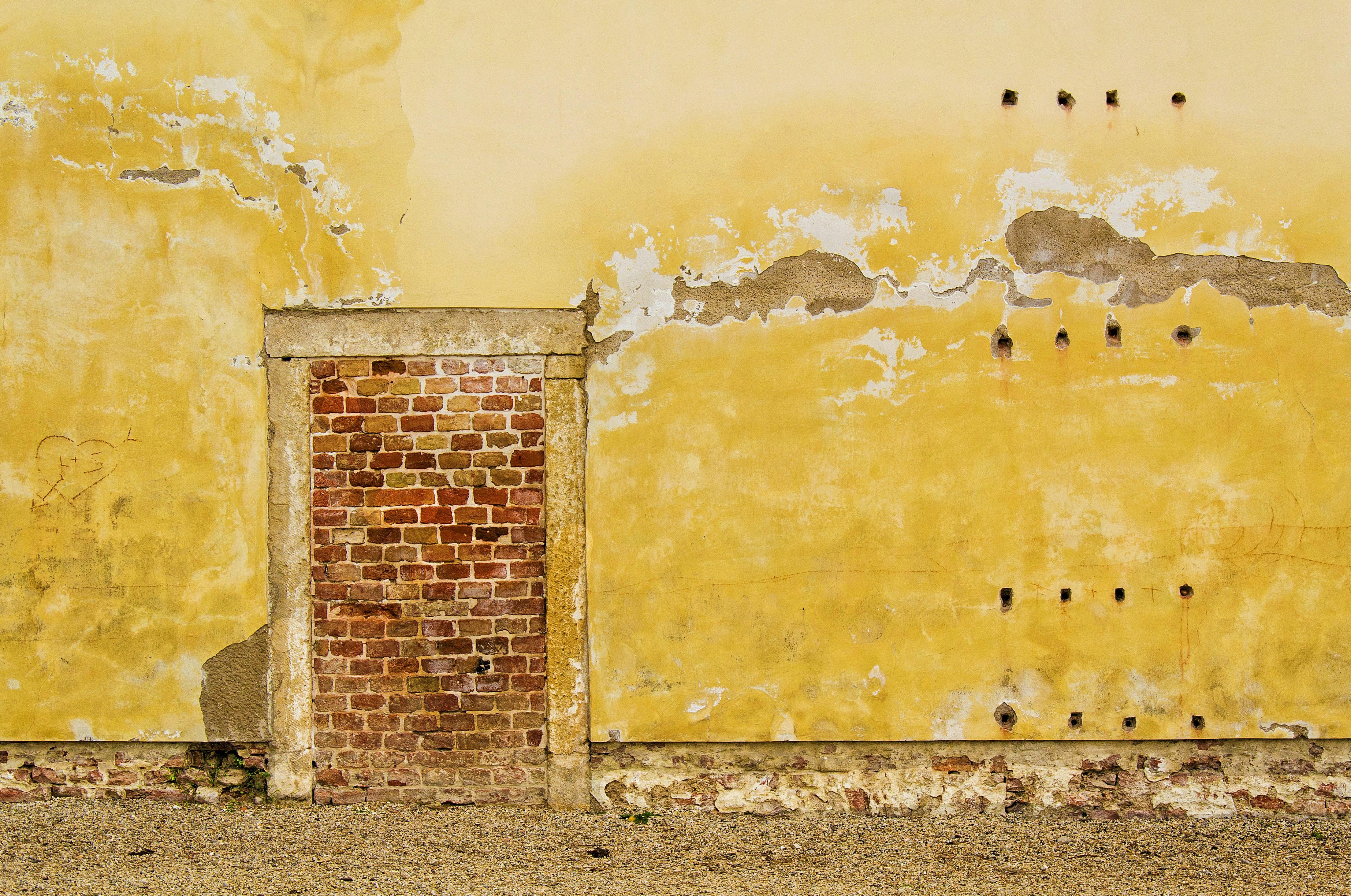 YouTube创作者与粉丝社区进行互动