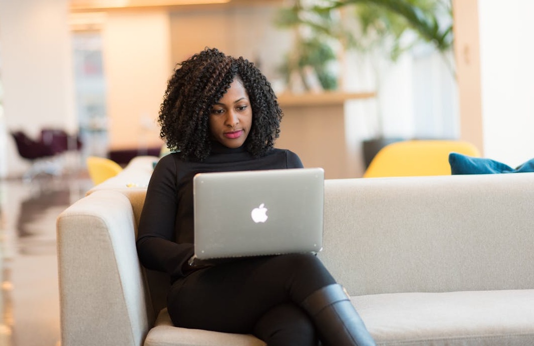 利用Twitter刷粉丝软件建立强大的社会公信力