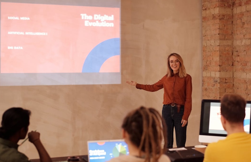 TikTok买真人点赞带来的病毒式增长曲线