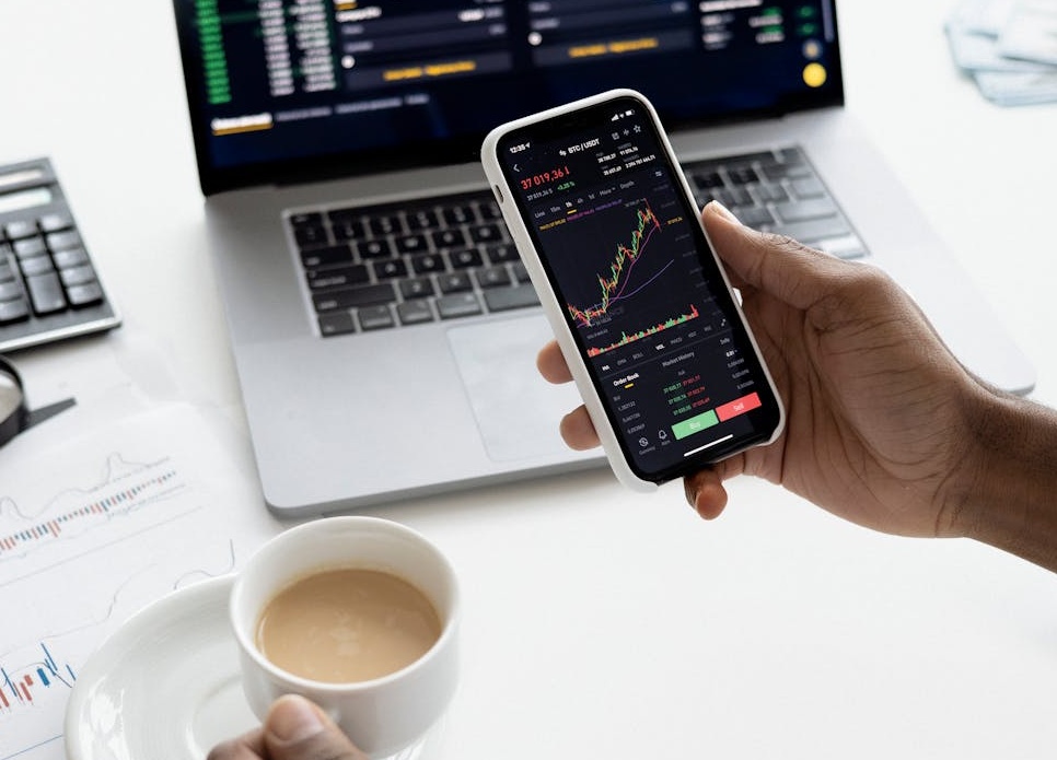 象征着粉丝和业务增长的上升数据图表