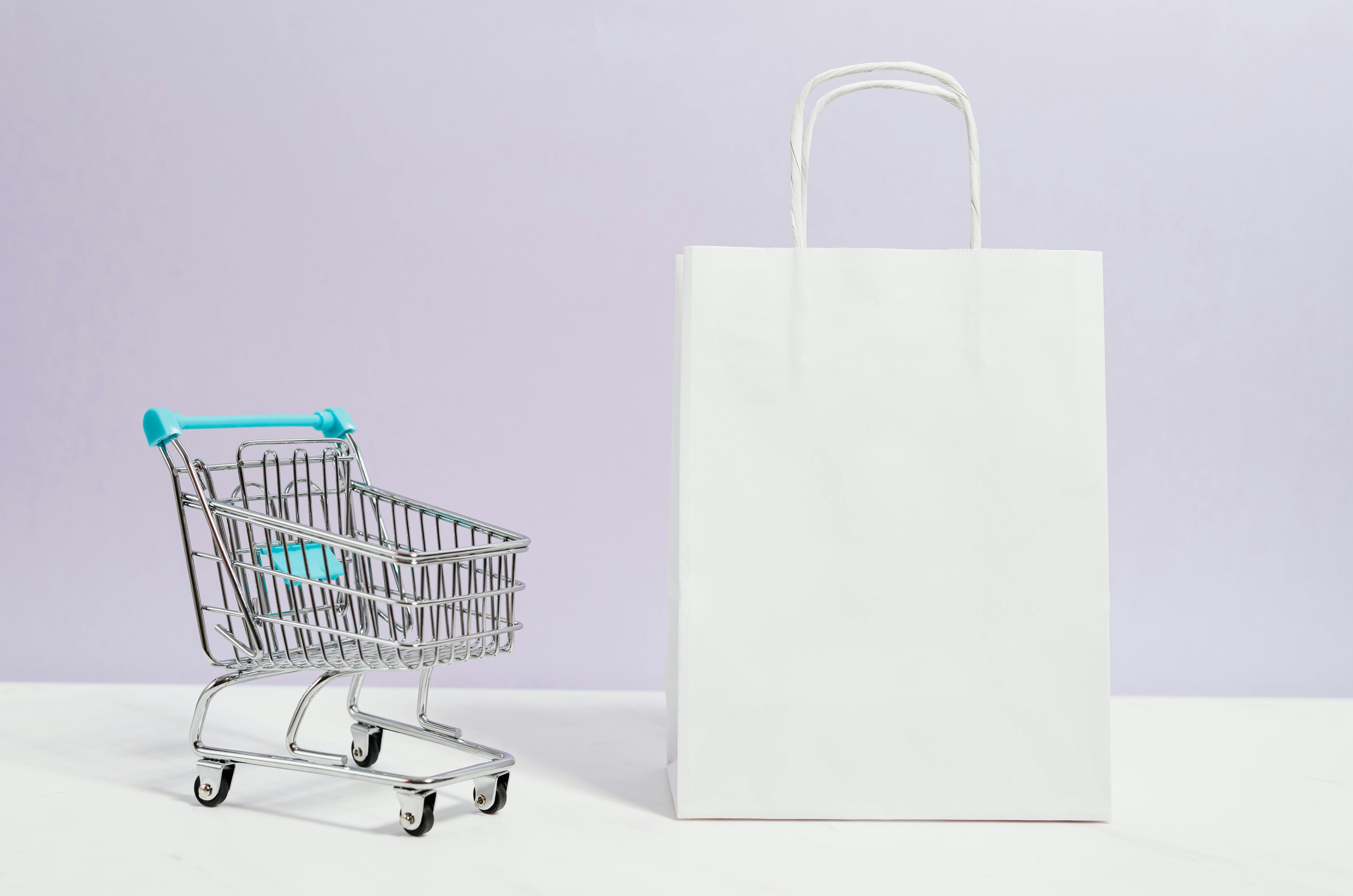 社交媒体点赞和分享代表了强大的社交认同