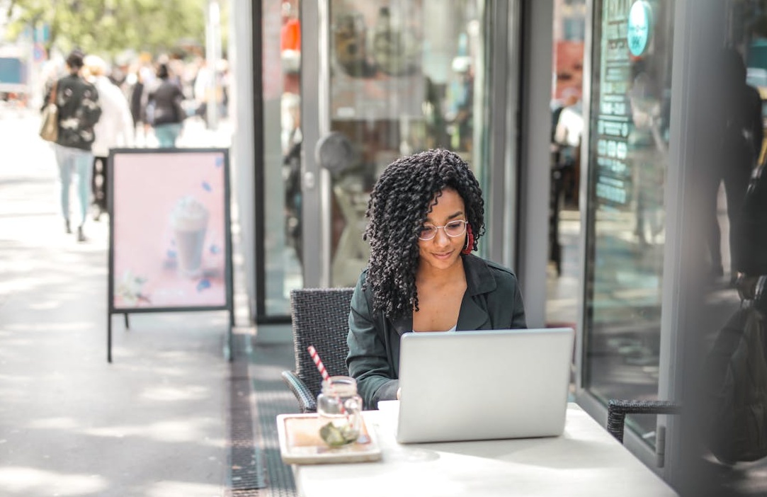 商家通过Instagram刷点赞成功提升品牌知名度