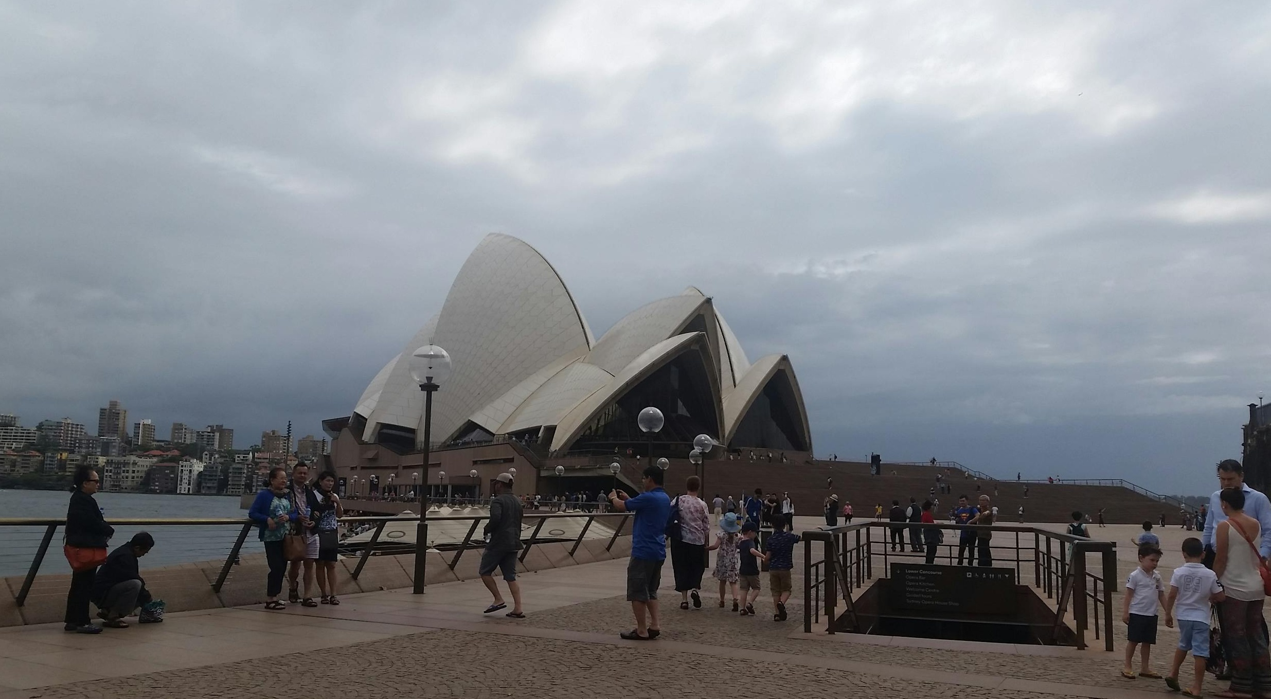 人工智能概念图,预示Twitter刷评论软件及社媒工具的未来发展方向