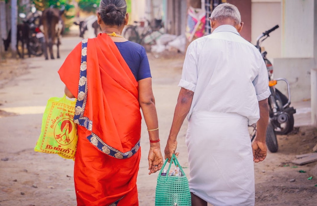 网络安全和数据保护的抽象象征