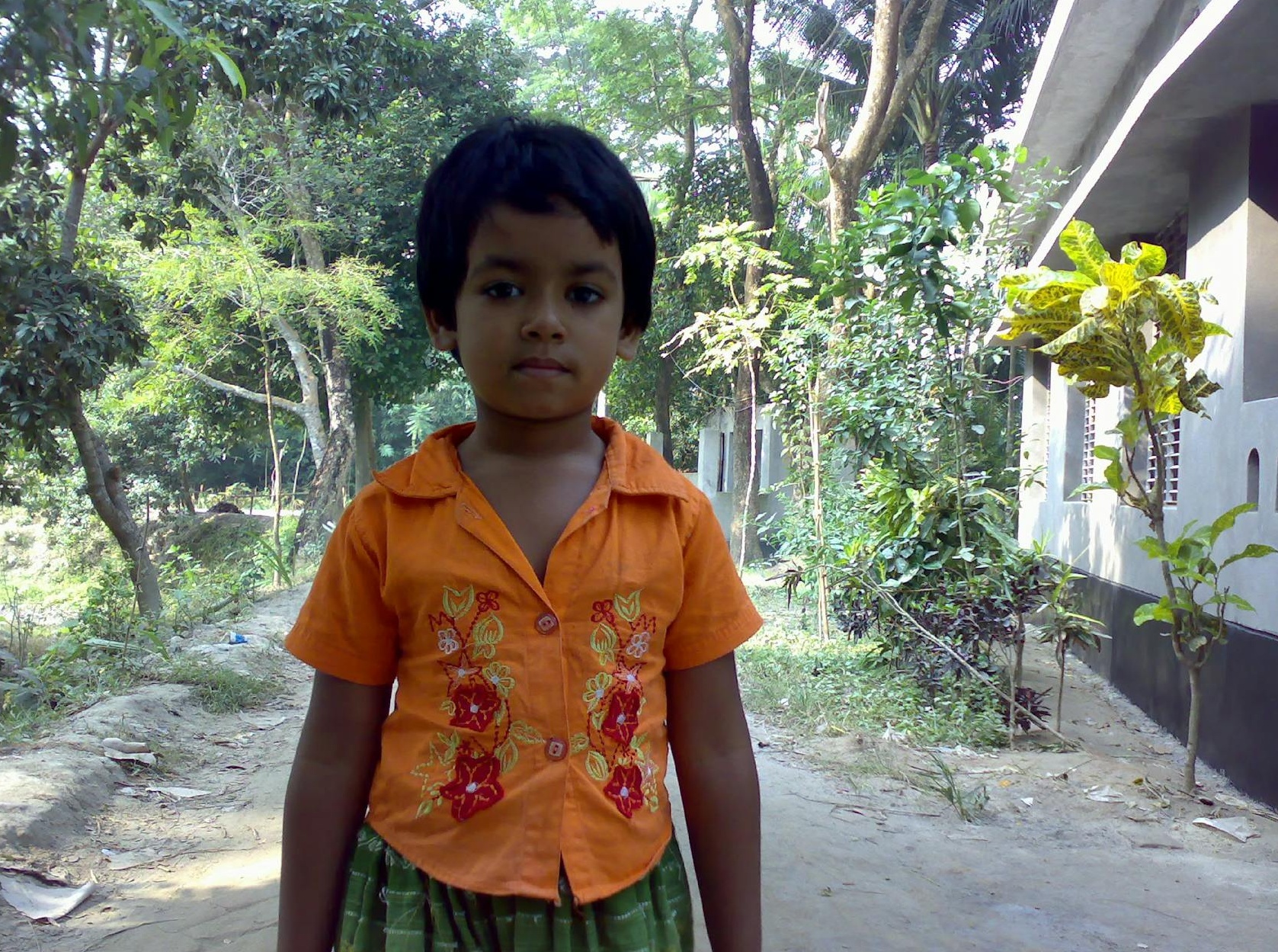 社交媒体网络互联互通，象征影响力与社群建立